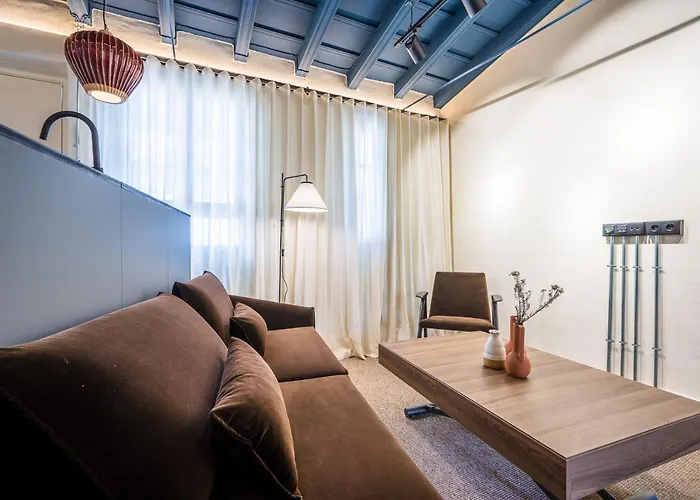 Bestay Refinadores De * 세비야